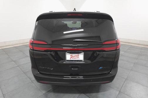 2024 Chrysler Pacifica Hybrid Premium S Appearance Pkg