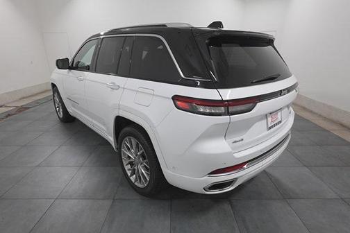 2023 Jeep Grand Cherokee Summit