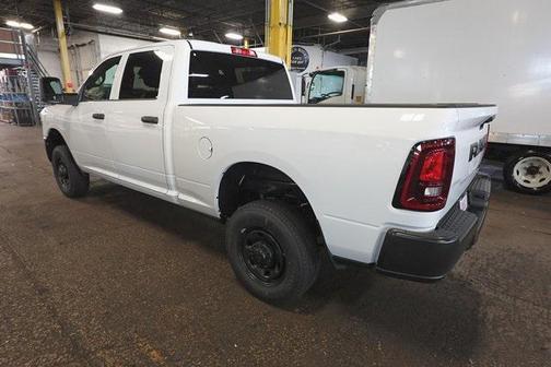2025 RAM 2500 Tradesman Crew Cab 4x4 6'4' Box