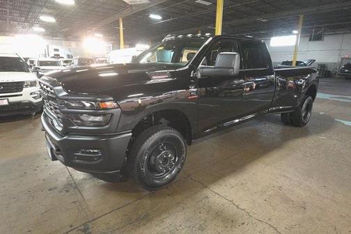 2025 RAM 3500 Tradesman Crew Cab 4x4 8' Box