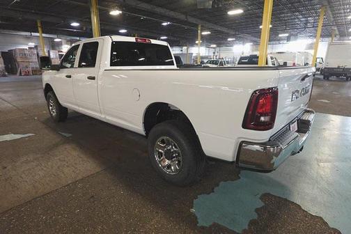 2025 RAM 3500 Tradesman Crew Cab 4x4 8' Box