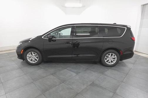 2025 Chrysler Pacifica L