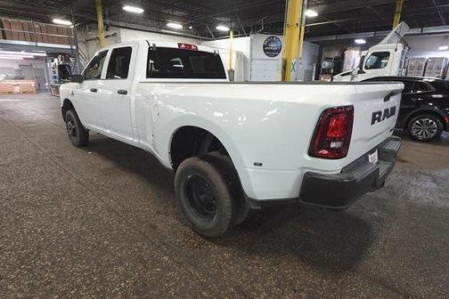 2025 RAM 3500 Tradesman Crew Cab 4x4 8' Box