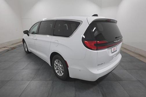 2025 Chrysler Pacifica L