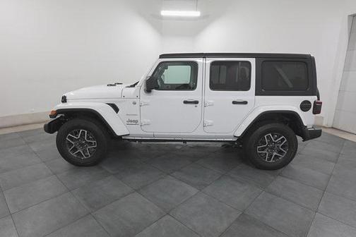 2024 Jeep Wrangler 4-Door Sahara 4x4