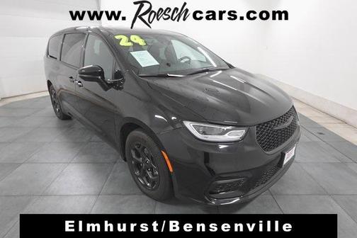 2024 Chrysler Pacifica Hybrid S Appearance Pkg