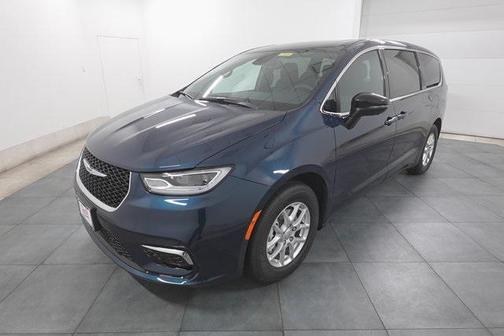 2025 Chrysler Pacifica L