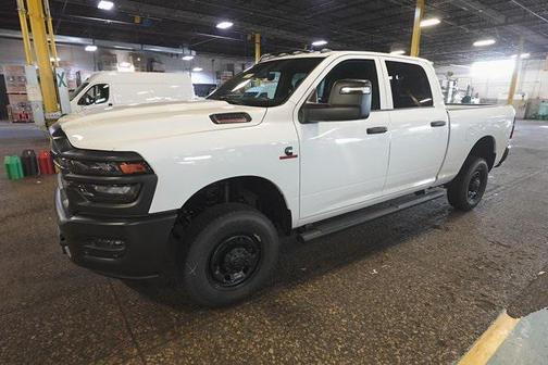 2025 RAM 2500 Tradesman Crew Cab 4x4 6'4' Box