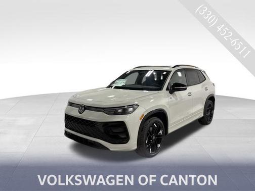 Sandstone 2026 Volkswagen Tiguan 2.0T SE R-Line Black