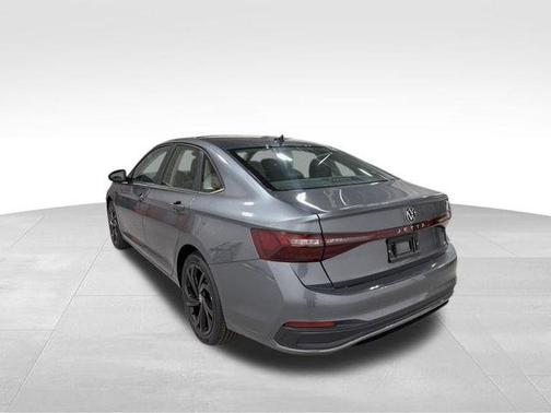 Platinum Gray Metallic 2026 Volkswagen Jetta 1.5T SE