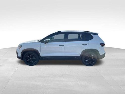 2025 Volkswagen Taos 1.5T SE Black