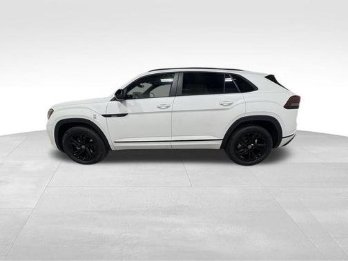 2026 Volkswagen Atlas Cross Sport 2.0T SEL R-Line Black