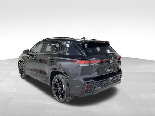 2025 Volkswagen Tiguan 2.0T SE R-Line Black