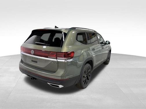 Avocado Green Pearl 2026 Volkswagen Atlas 2.0T SE W/TECHNOLOGY