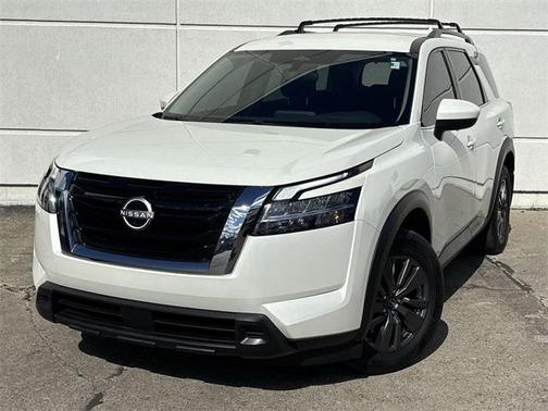 2022 Nissan Pathfinder SV 4WD