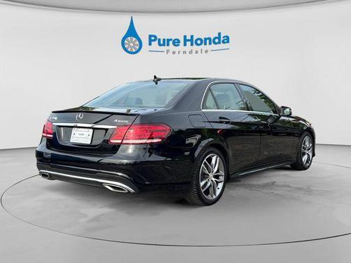 Black 2014 Mercedes-Benz E-Class 4MATIC