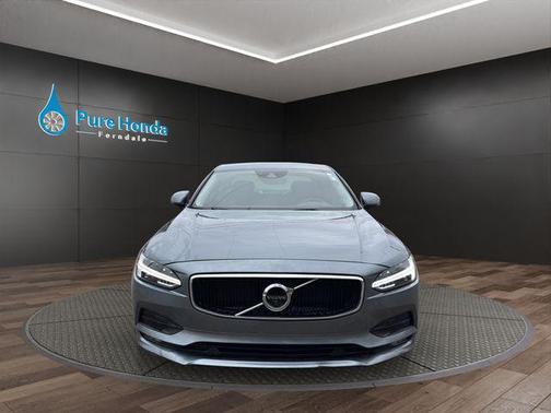 2018 Volvo S90 T5 Momentum
