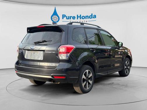 Dark Gray Metallic 2018 Subaru Forester 2.5i Premium