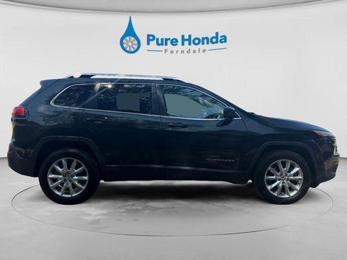Brilliant Black Crystal Pearlcoat 2015 Jeep Cherokee Limited
