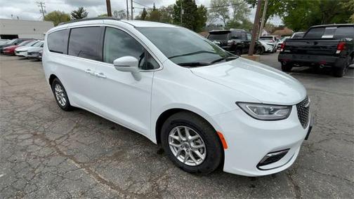 2022 Chrysler Pacifica Touring L