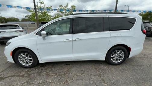 2022 Chrysler Pacifica Touring L