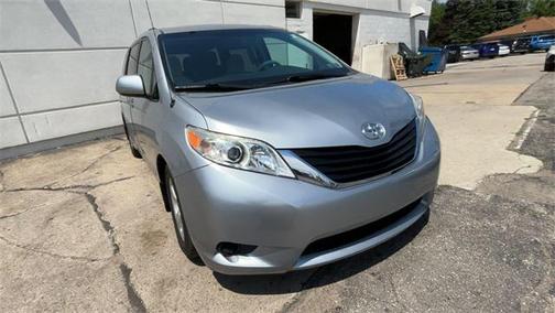 2014 Toyota Sienna LE