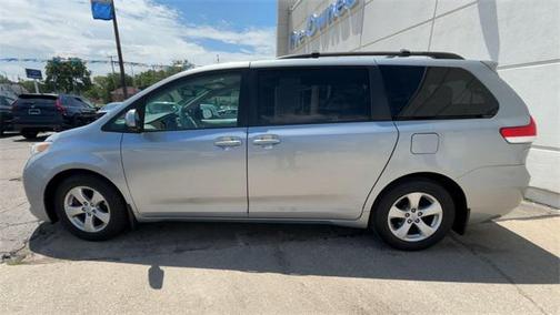 2014 Toyota Sienna LE