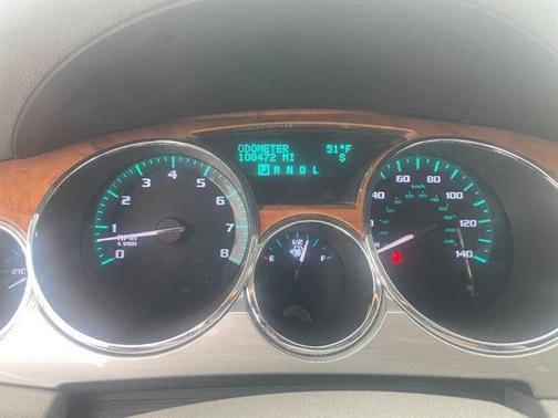 White Diamond Tricoat 2011 Buick Enclave 1XL