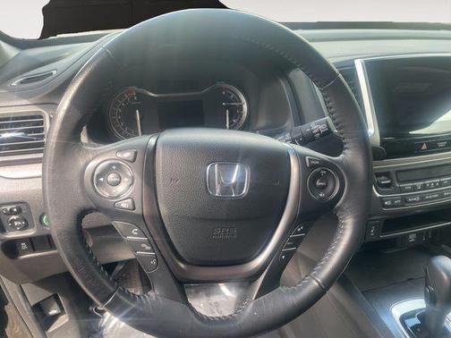 Crystal Black Pearl 2017 Honda Pilot EX-L