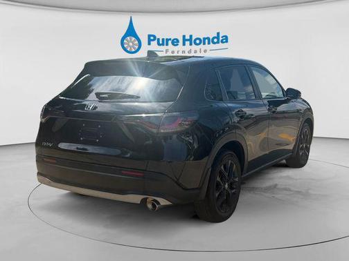 Crystal Black Pearl 2024 Honda HR-V Sport