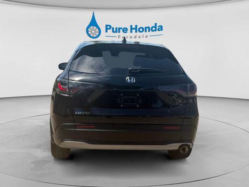Crystal Black Pearl 2024 Honda HR-V Sport