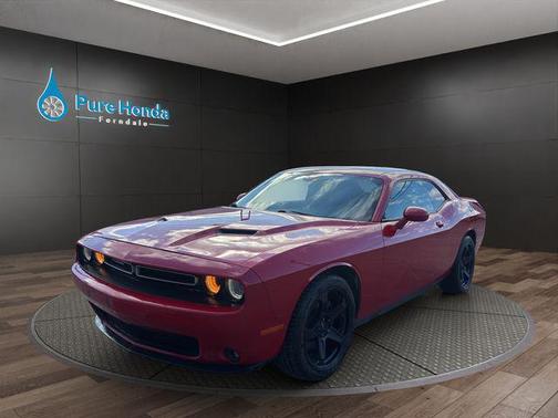 2016 Dodge Challenger SXT