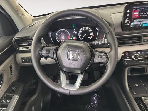 Obsidian Blue Pearl 2025 Honda Pilot Touring 8-Passenger