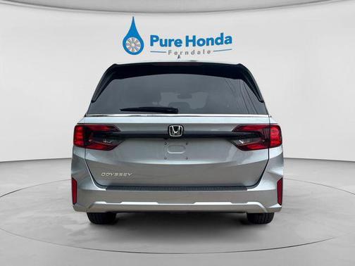 Solar Silver Metallic 2025 Honda Odyssey EX-L