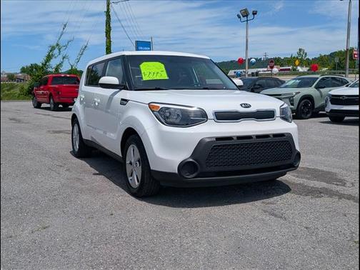 Clear White 2016 Kia Soul Base