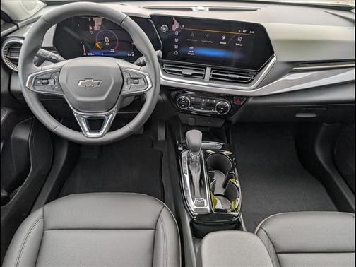 White Sand 2026 Chevrolet Trax ACTIV