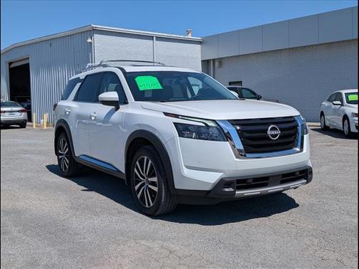 Pearl 2025 Nissan Pathfinder Platinum