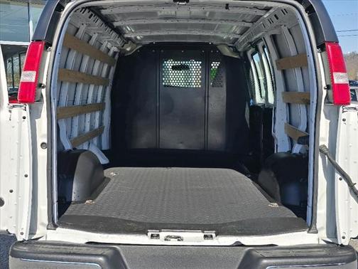2022 GMC Savana 2500 Work Van