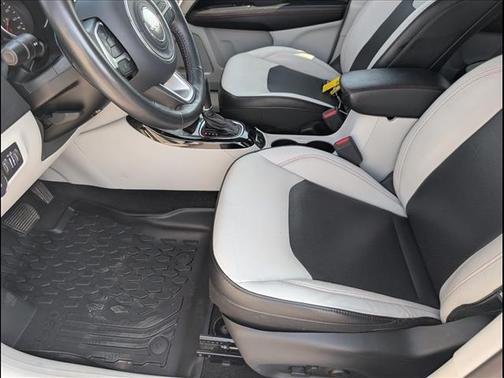 White Clearcoat 2019 Jeep Compass Limited