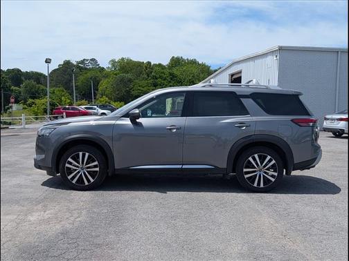 Brilliant Silver Metallic 2025 Nissan Pathfinder Platinum