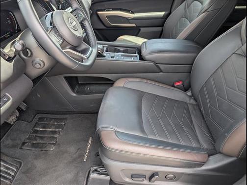 Brilliant Silver Metallic 2025 Nissan Pathfinder Platinum