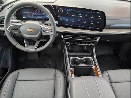 Sterling Gray Metallic 2026 Chevrolet Traverse LT