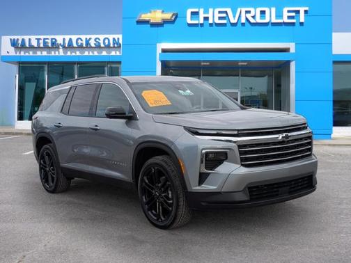 Sterling Gray Metallic 2026 Chevrolet Traverse LT