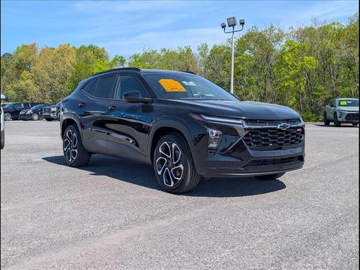 Mosaic Black Metallic 2026 Chevrolet Trax 2RS