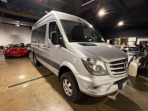 2017 Mercedes-Benz Sprinter 2500 Standard Roof