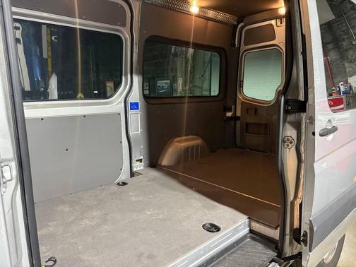 2017 Mercedes-Benz Sprinter 2500 Standard Roof
