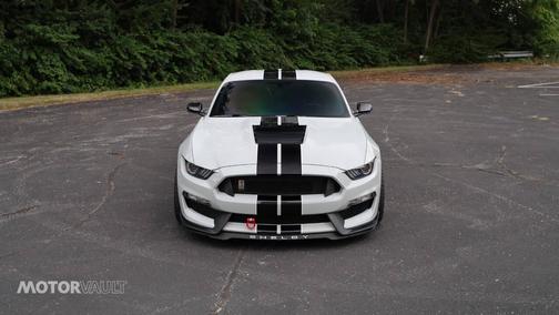 2016 Ford Shelby GT350 Base