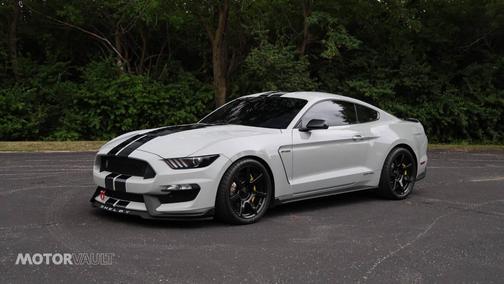 2016 Ford Shelby GT350 Base