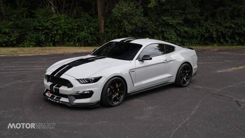 2016 Ford Shelby GT350 Base