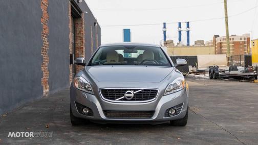 2011 Volvo C70 T5